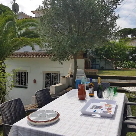 Holiday home Acogedora Casa Con Jardin Privado, Piscina Comunitaria Y Cerca De La Playa Y El Golf - Es-226-33